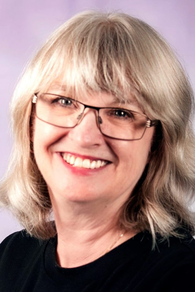 Annette Szobar